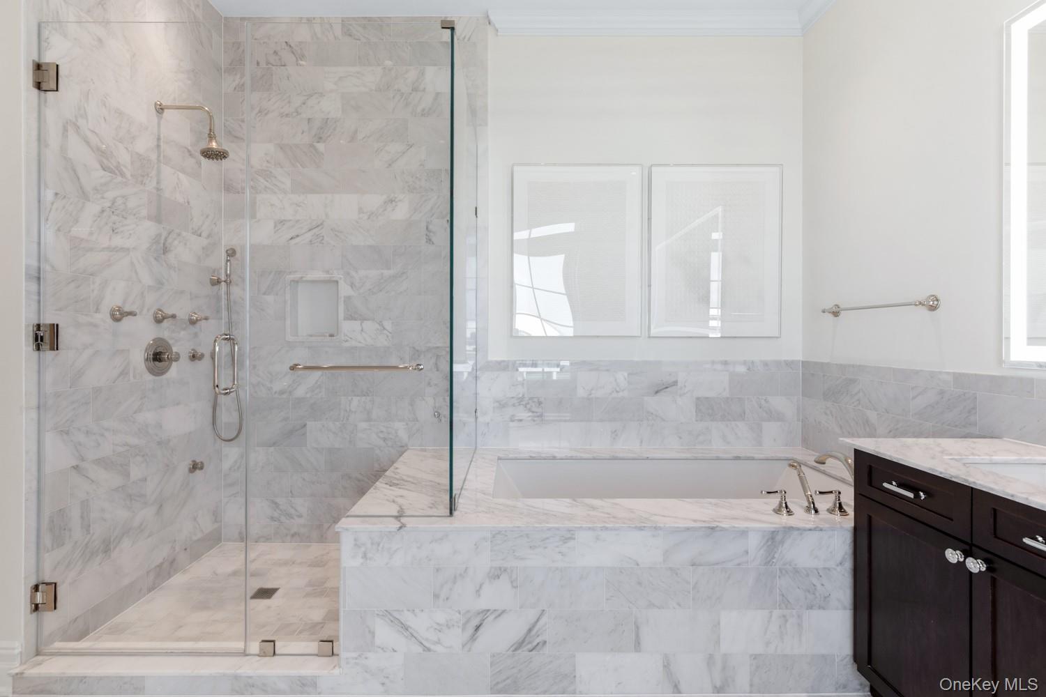 6000 Royal Court Unit: PENTHOUSE