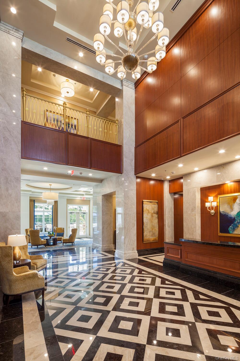 6000 Royal Court Unit: PENTHOUSE