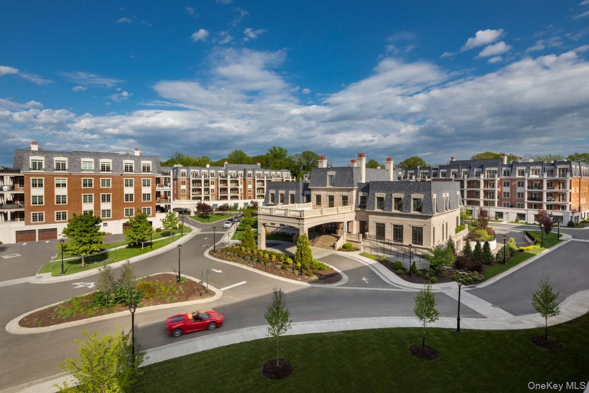 6000 Royal Court Unit: PENTHOUSE