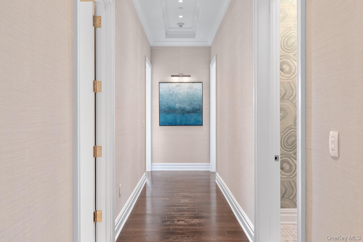 6000 Royal Court Unit: PENTHOUSE