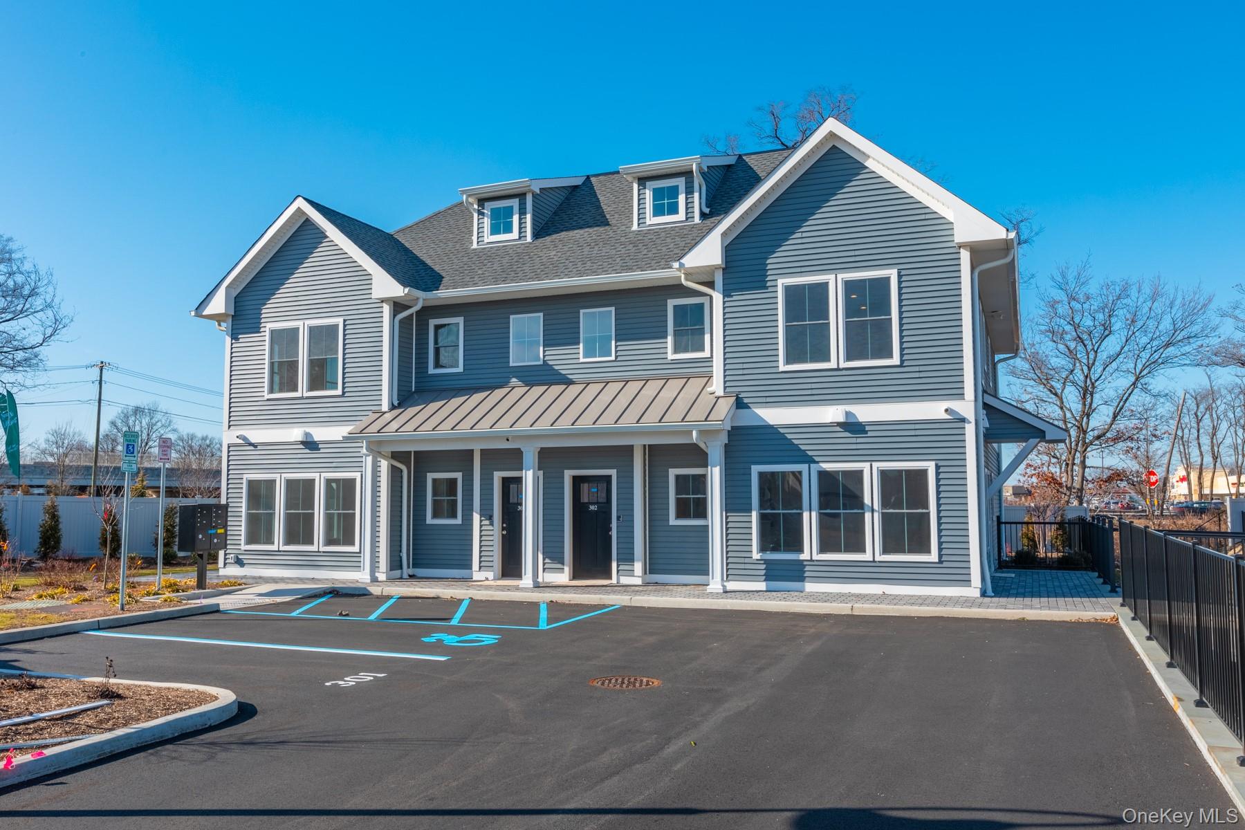 843 Lake Boulevard Unit: 301