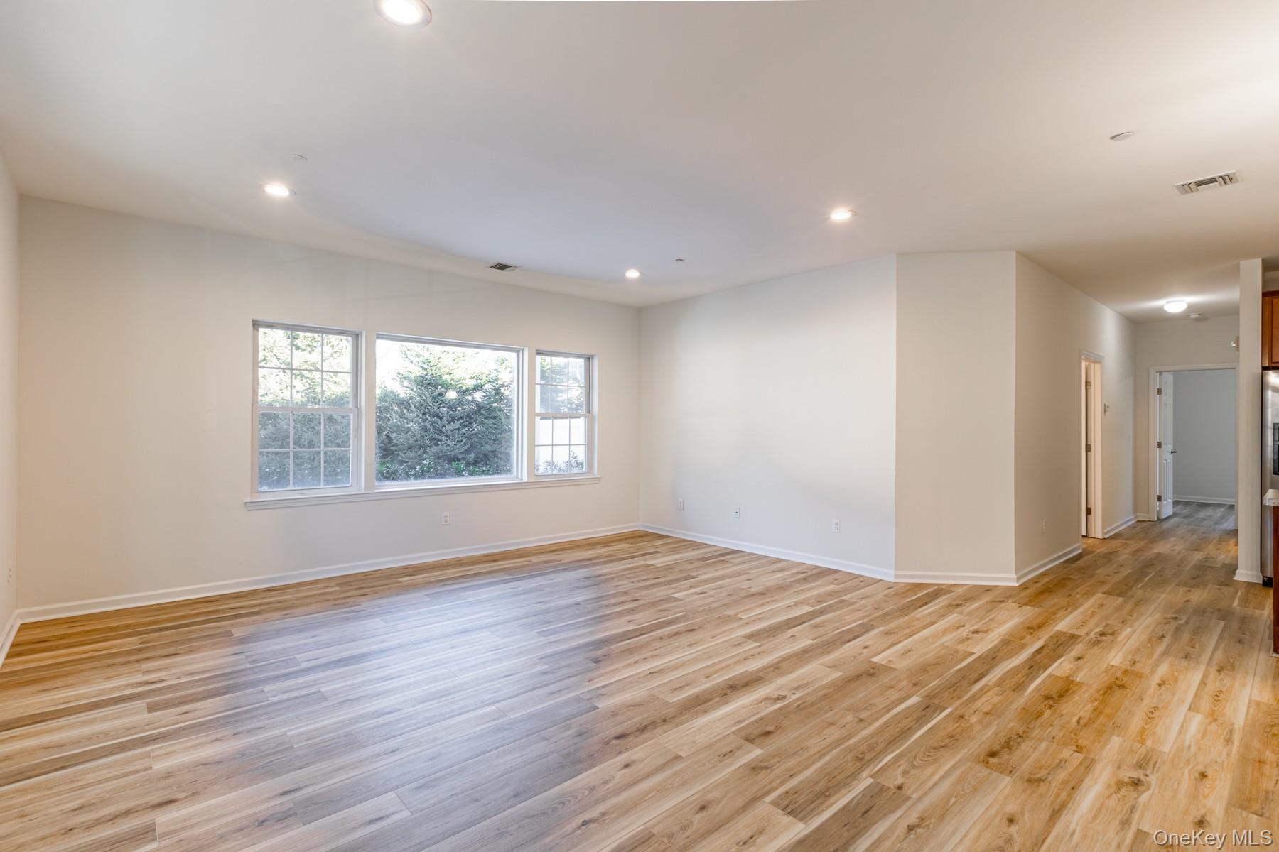 975 Main Street Unit: 12