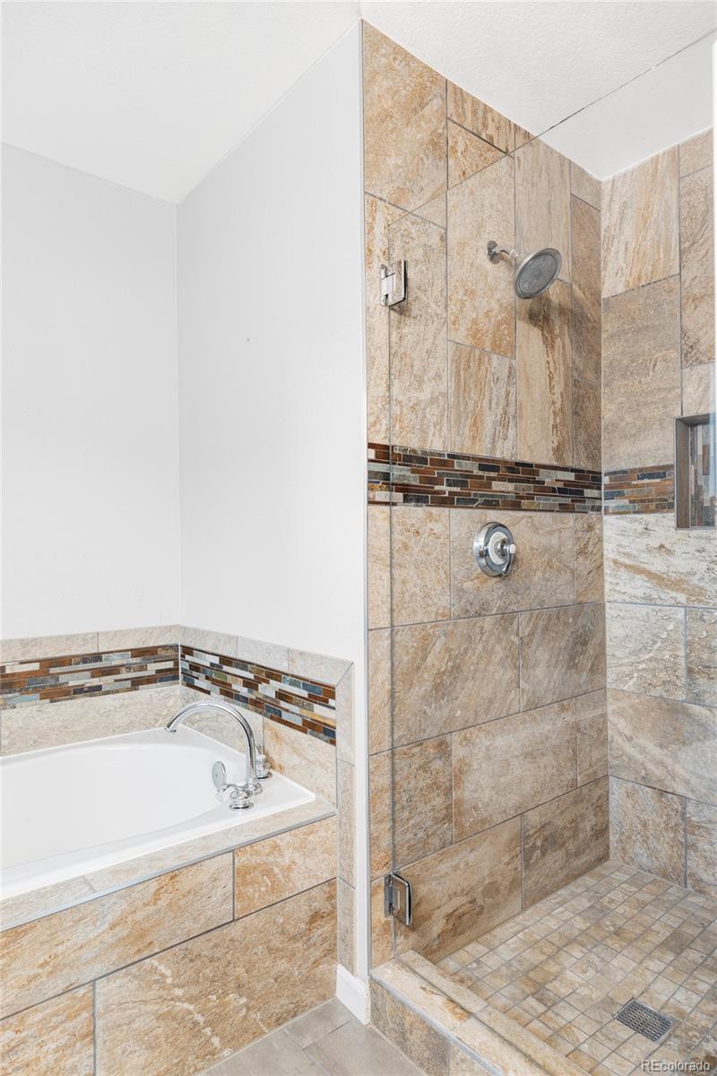 9124 E 29th Place