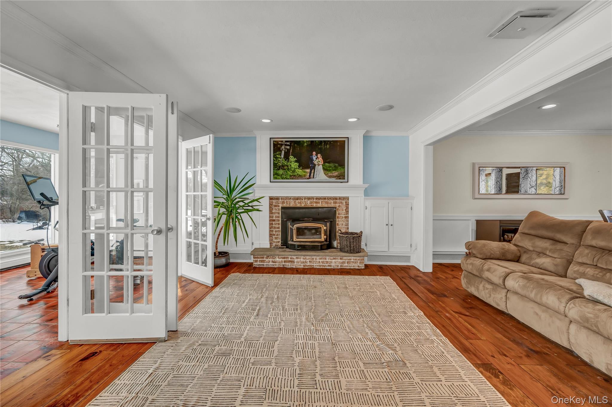 6 Eisenhower Court