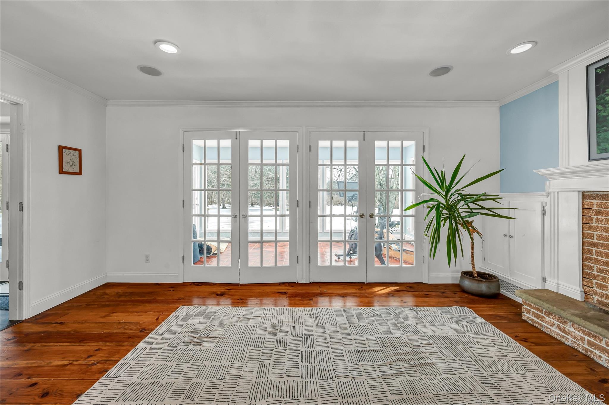 6 Eisenhower Court