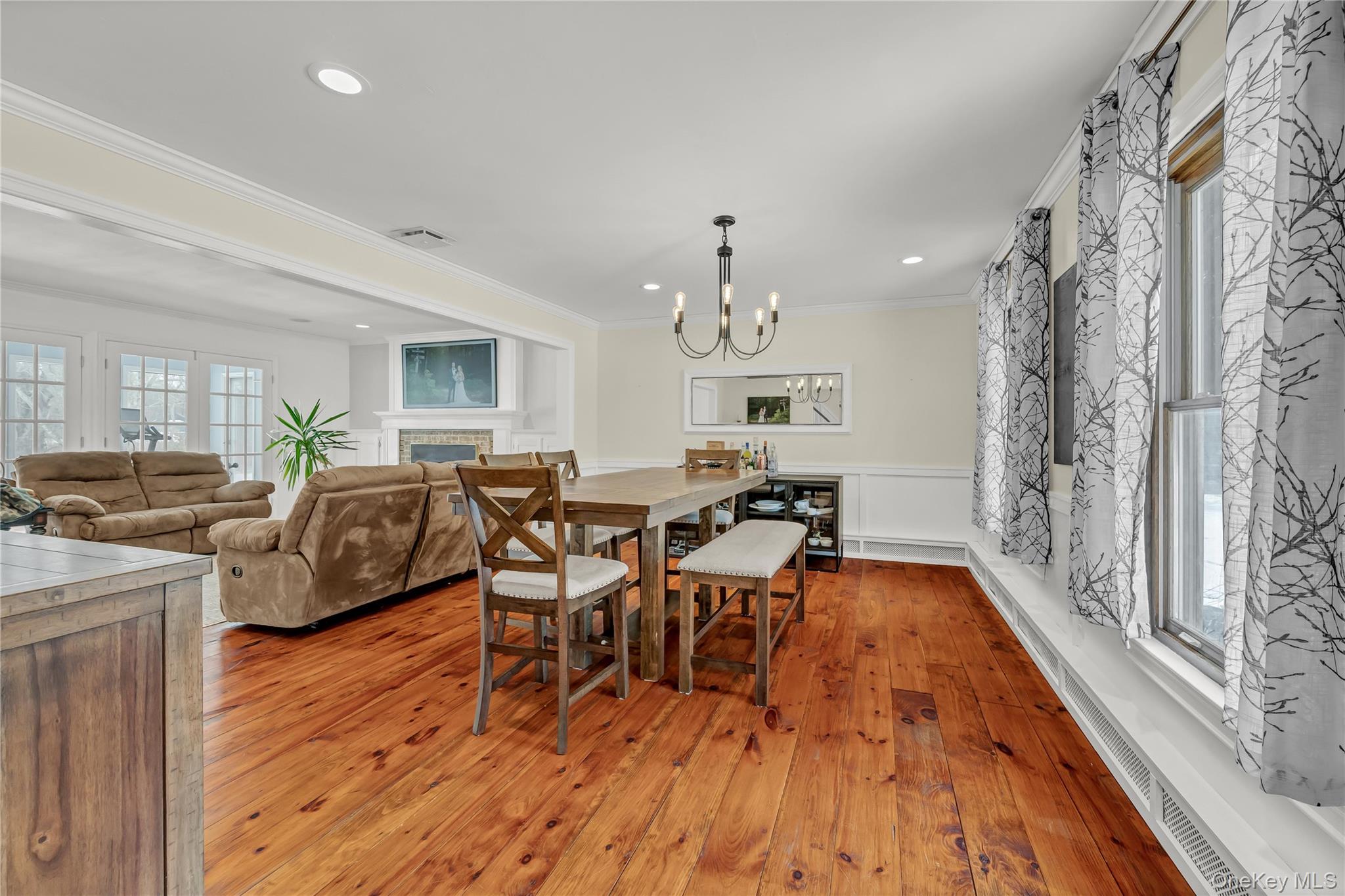 6 Eisenhower Court
