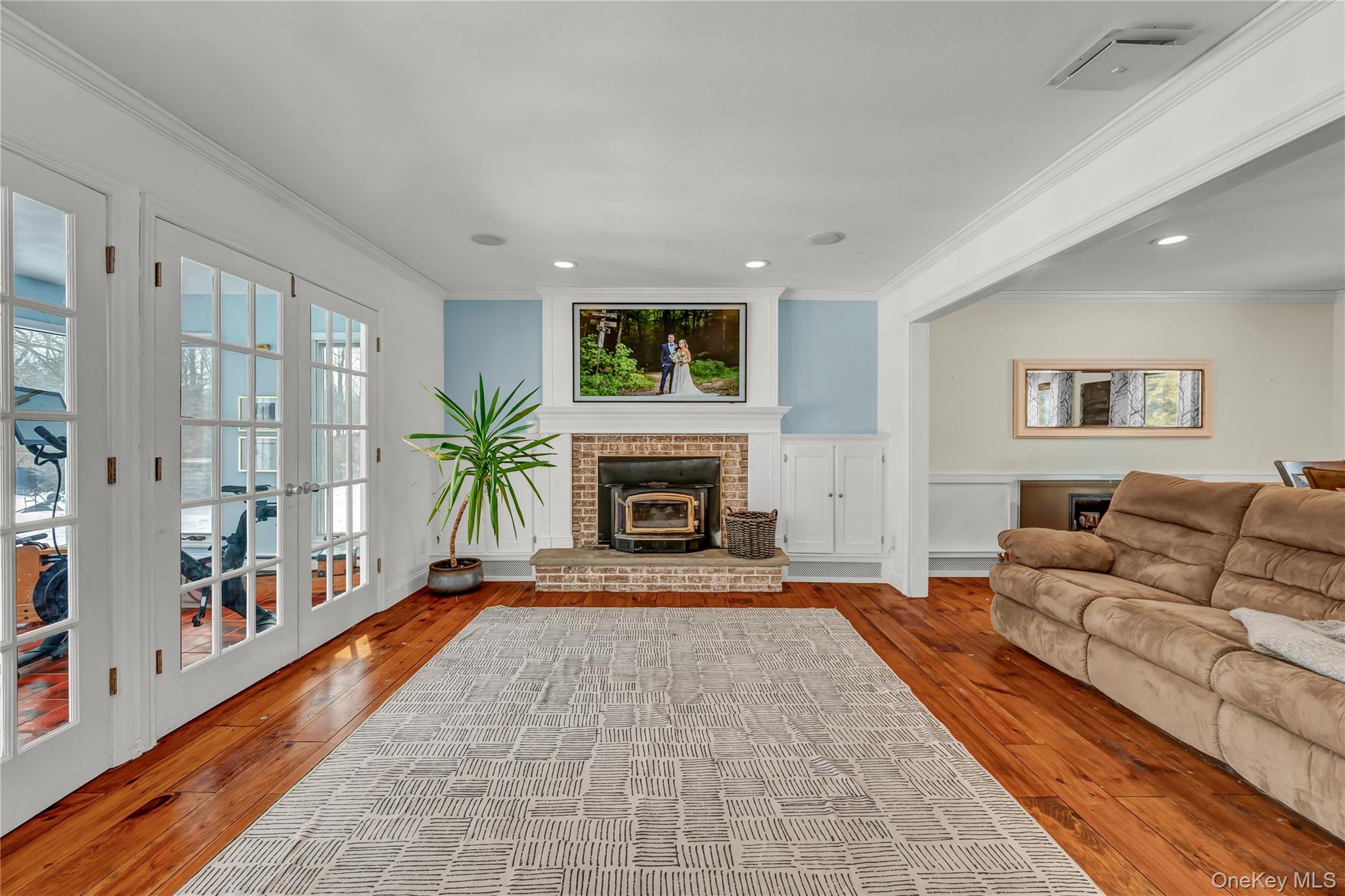 6 Eisenhower Court