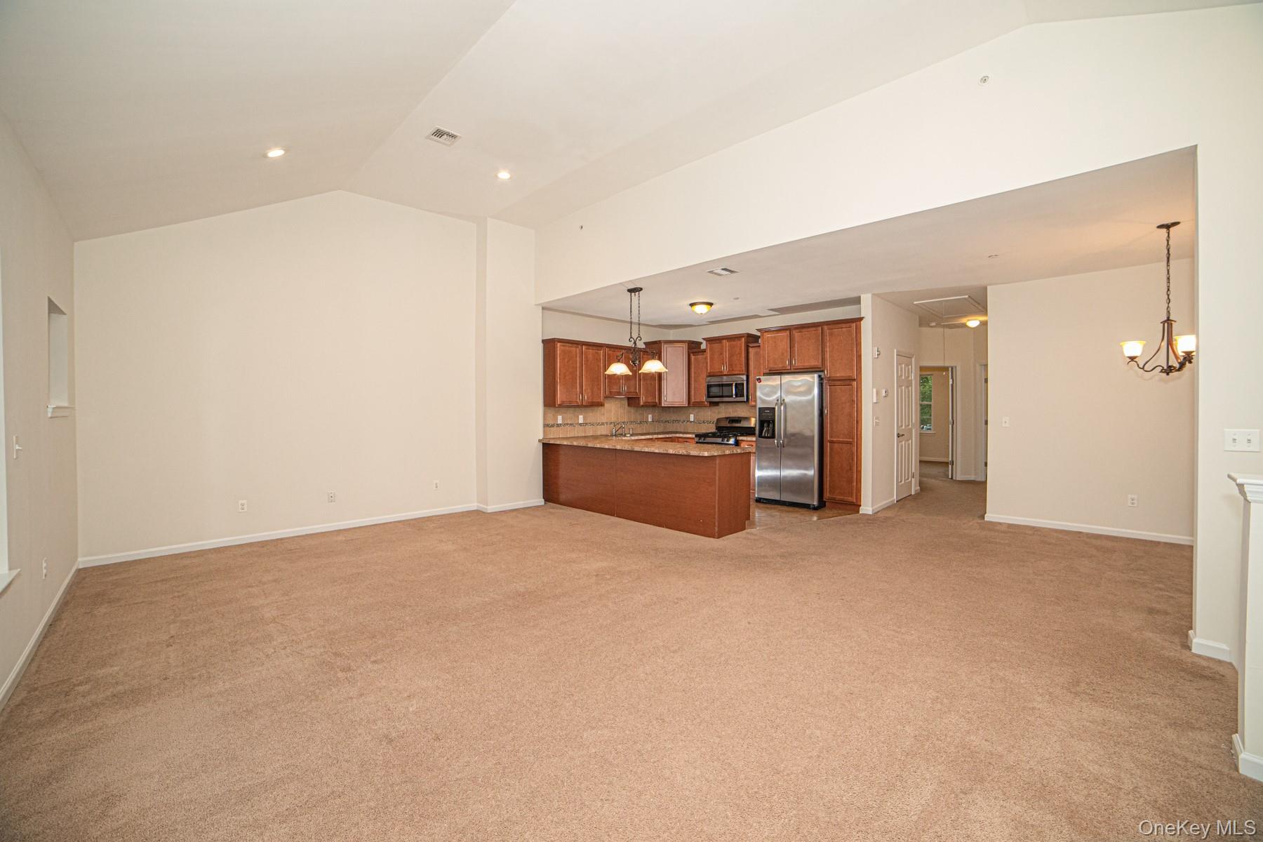 975 Main Street Unit: 13