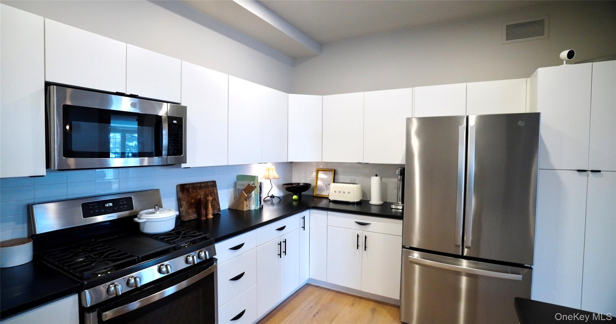 249 Main Street Unit: 207