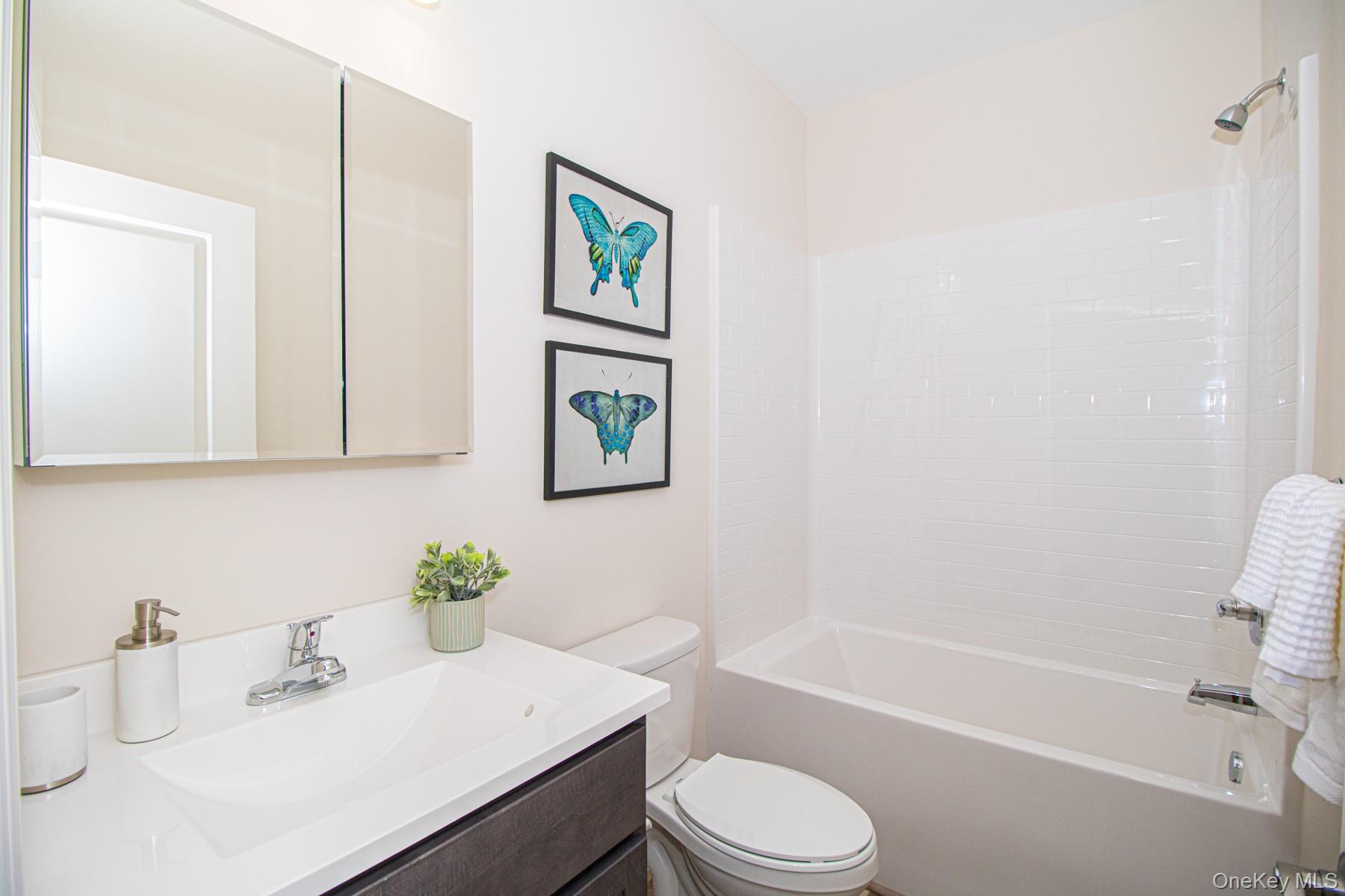 207 Ashley Court Avenue