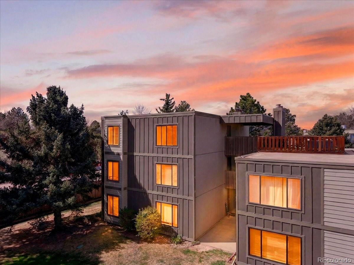 2525 S Dayton Way Unit: 2010