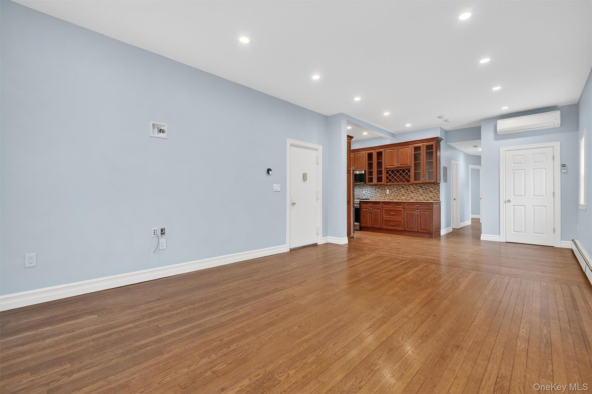 92 Kimball Avenue Unit: 1