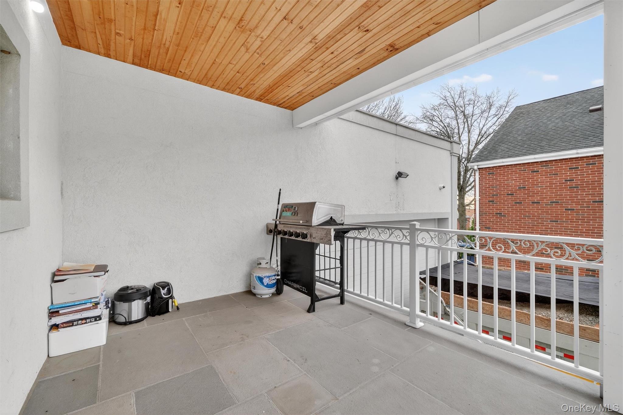 92 Kimball Avenue Unit: 1