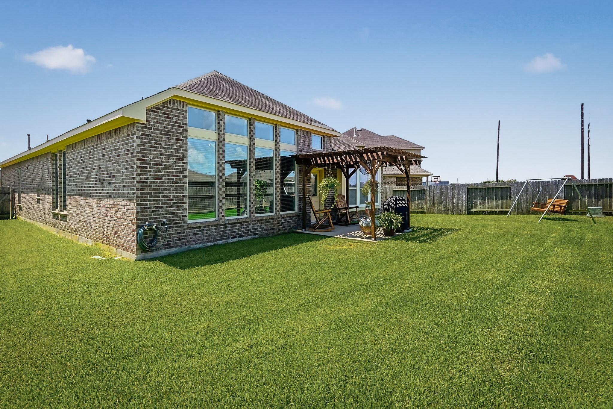 5107 Baroness Lane