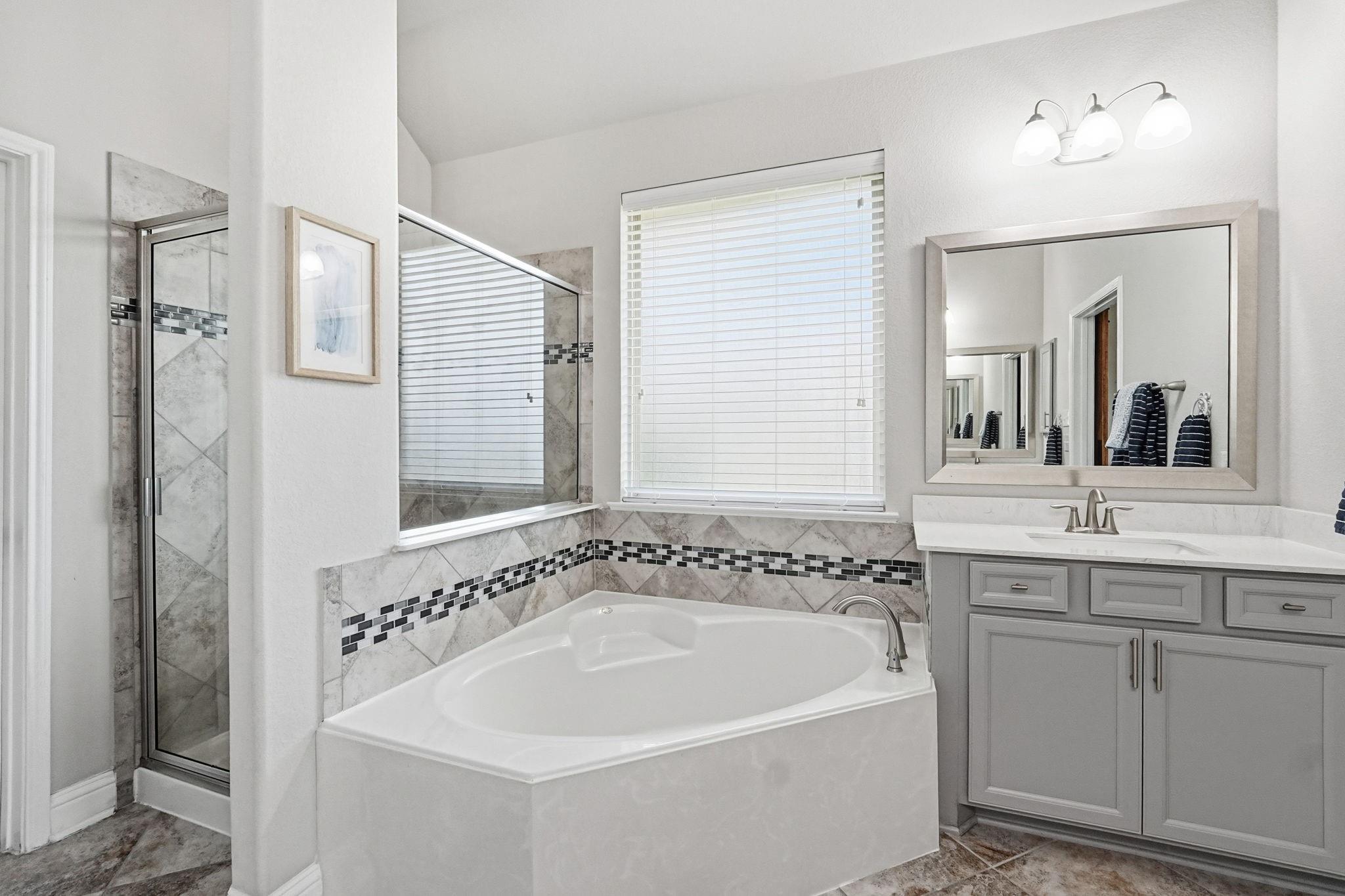 5107 Baroness Lane