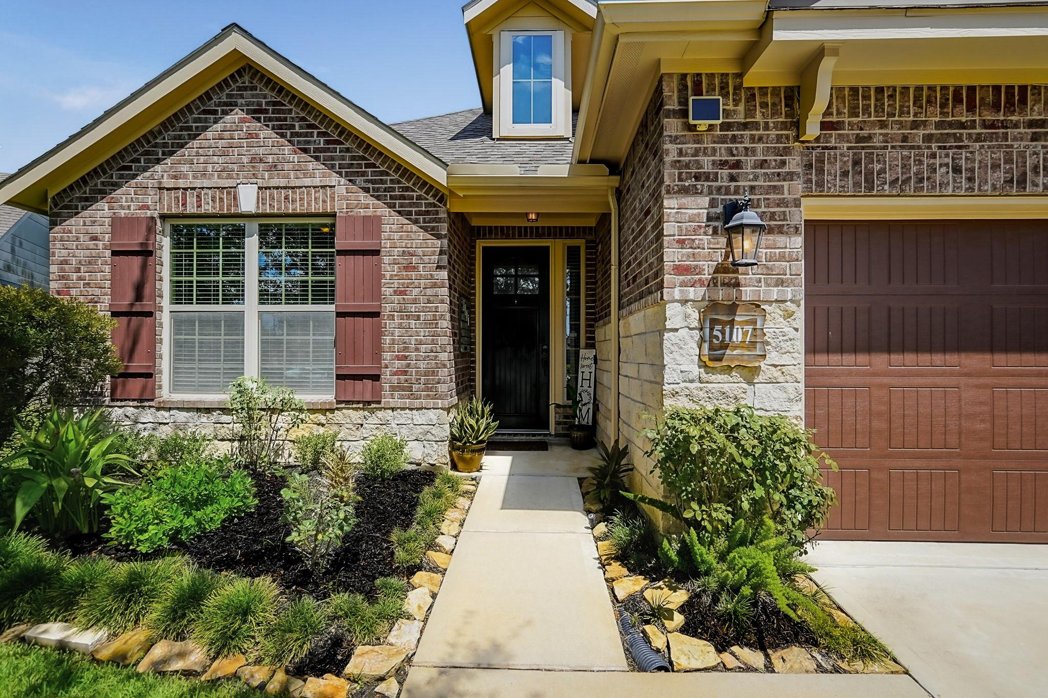 5107 Baroness Lane