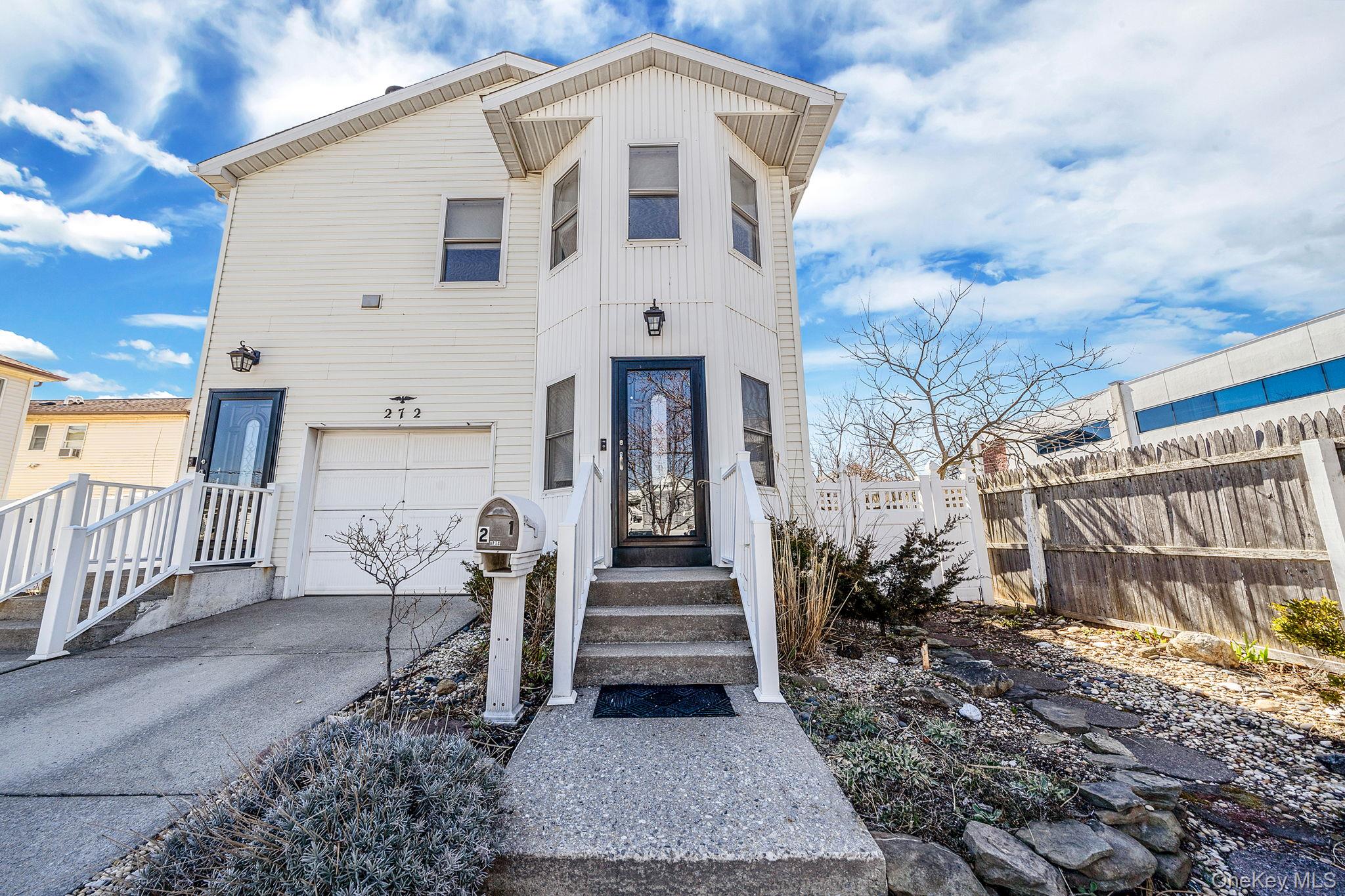 272 E Harrison Street Unit: 1