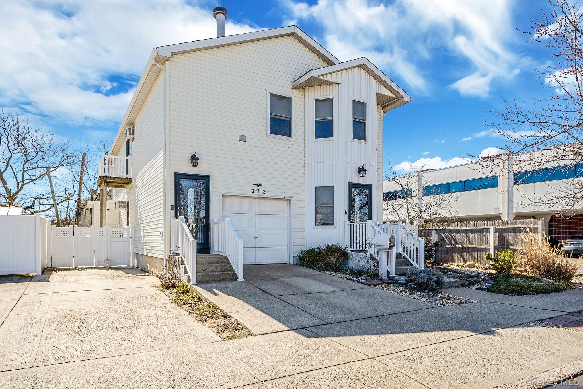 272 E Harrison Street Unit: 2
