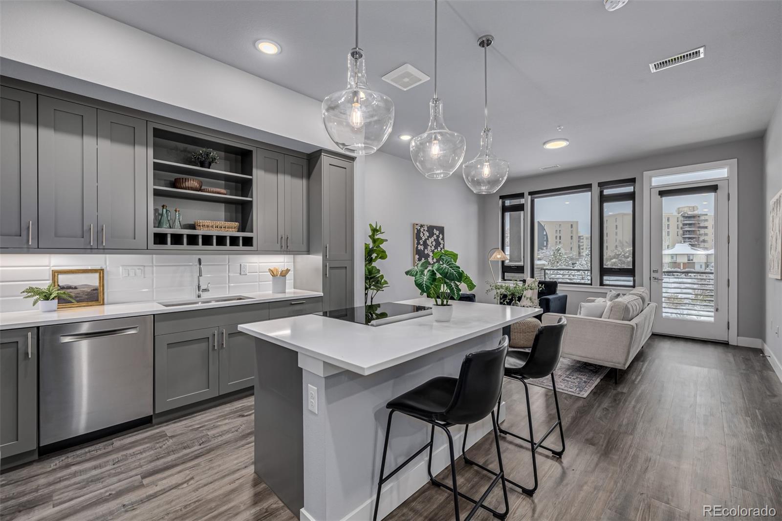 6618 E Lowry Boulevard Unit: 214