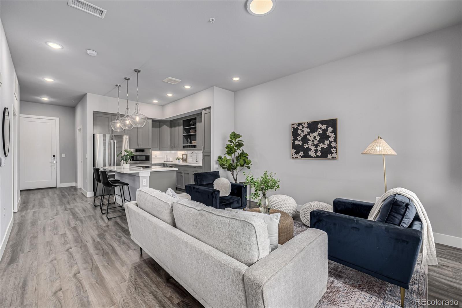 6618 E Lowry Boulevard Unit: 214