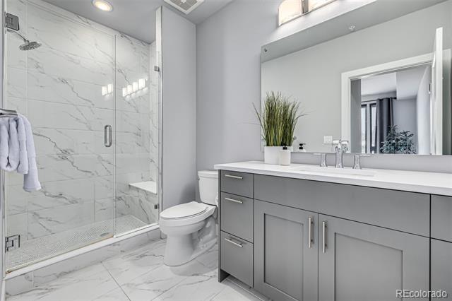 6618 E Lowry Boulevard Unit: 214