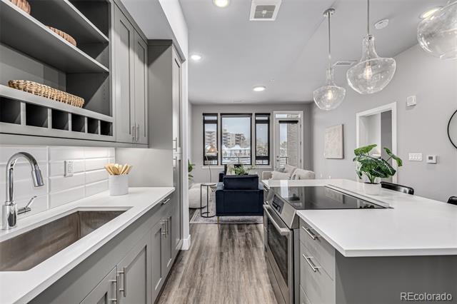 6618 E Lowry Boulevard Unit: 214