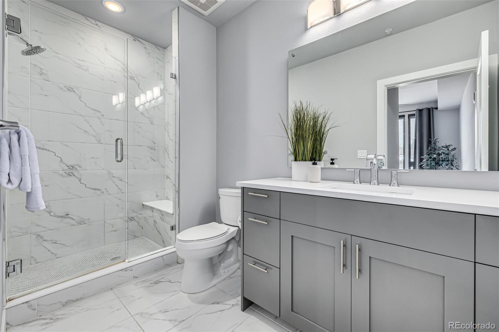 6618 E Lowry Boulevard Unit: 214