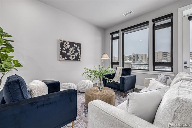 6618 E Lowry Boulevard Unit: 214