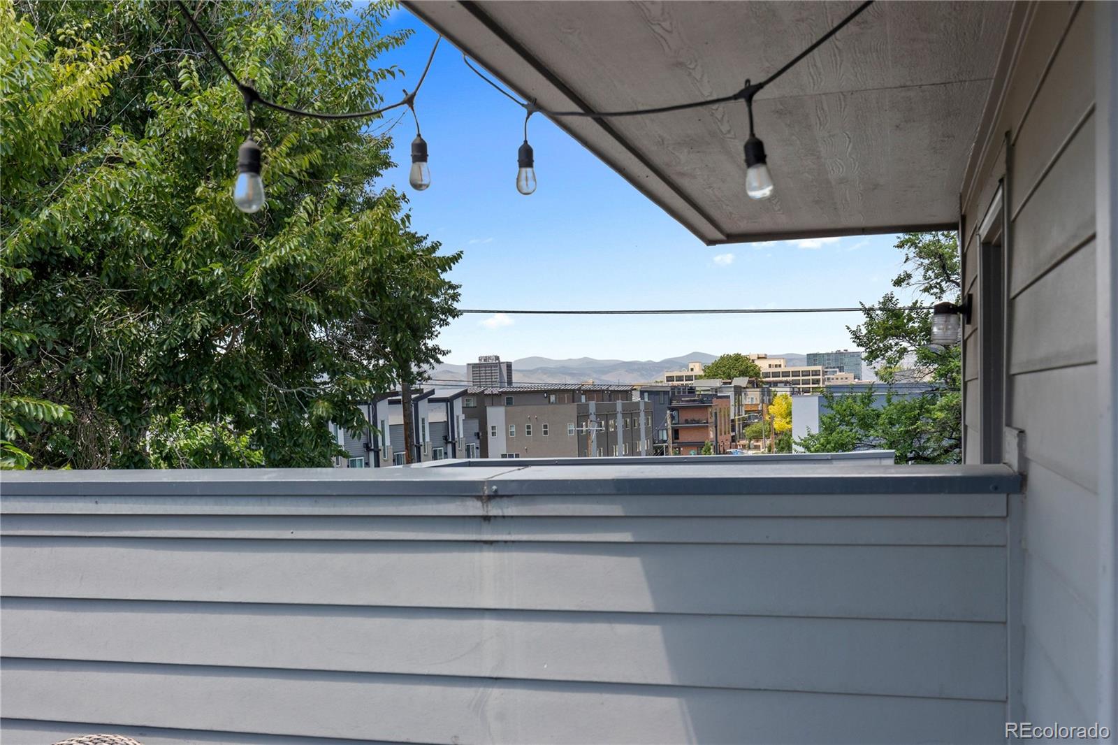 3295 W 17th Avenue