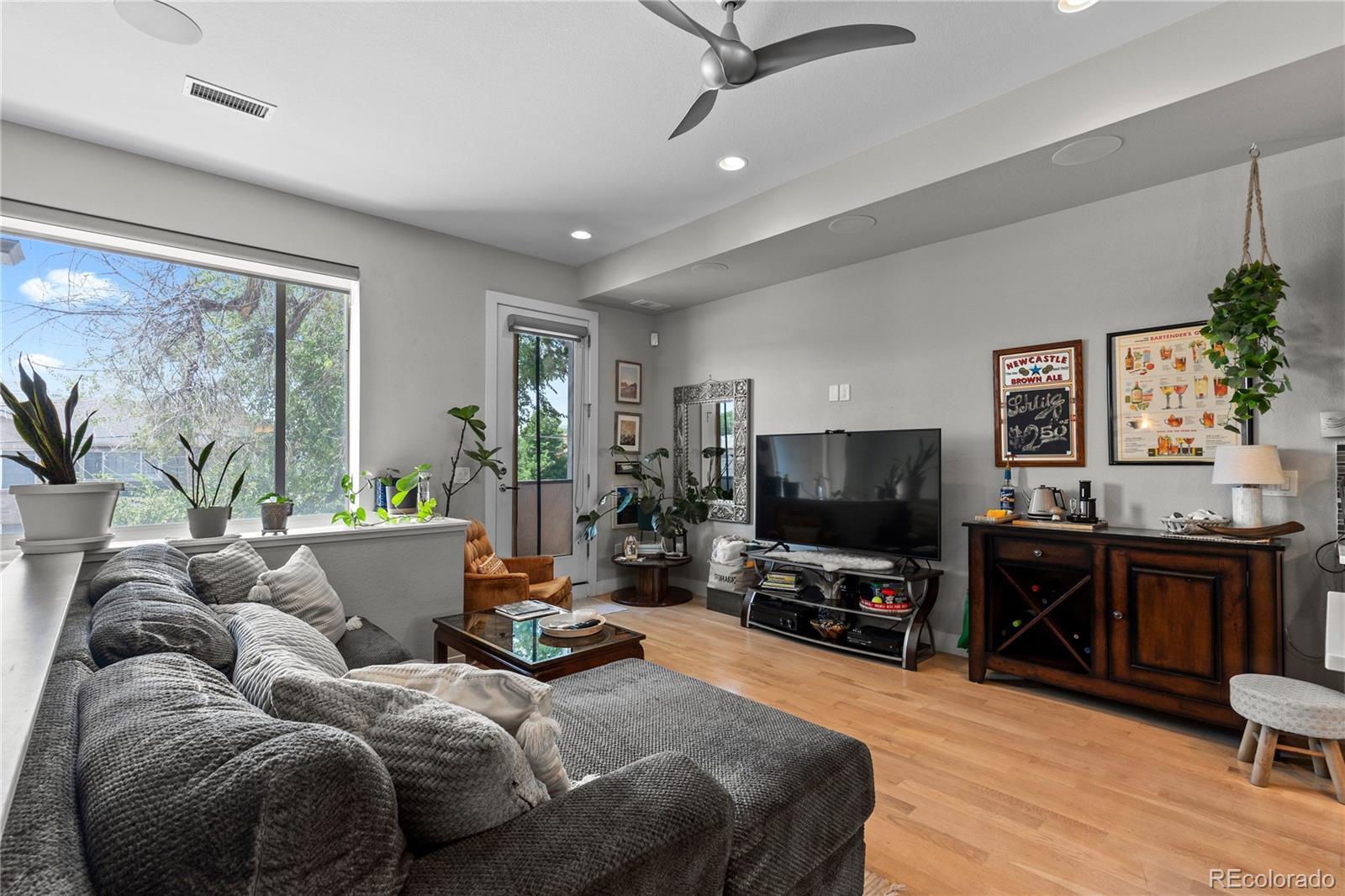 3295 W 17th Avenue
