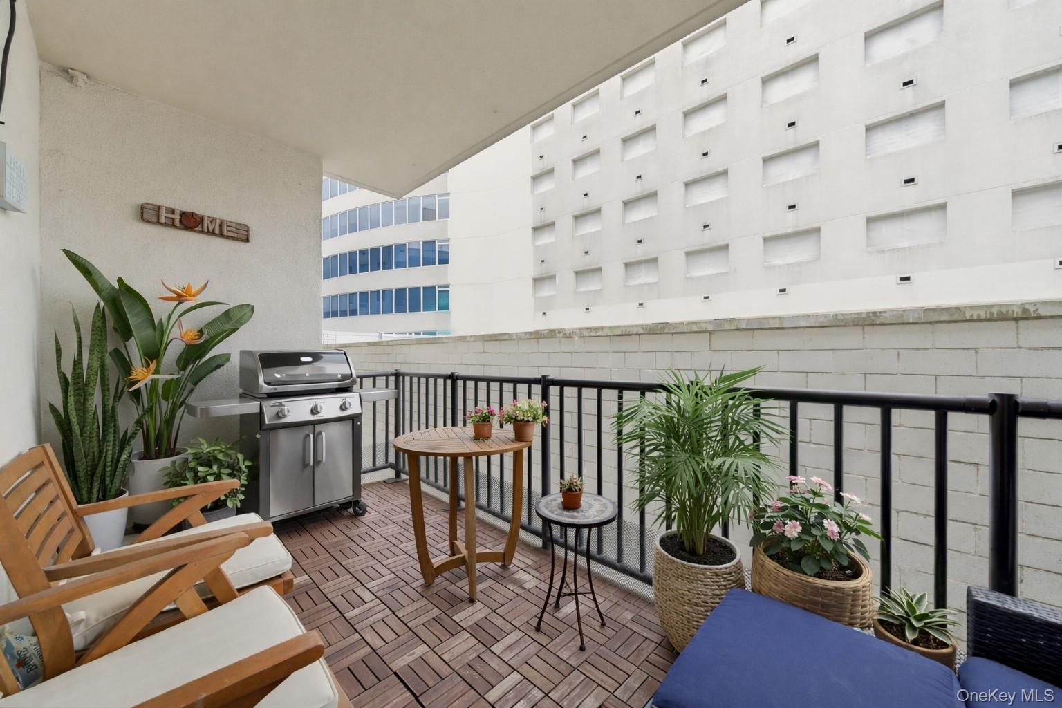 420 Shore Road Unit: 3M