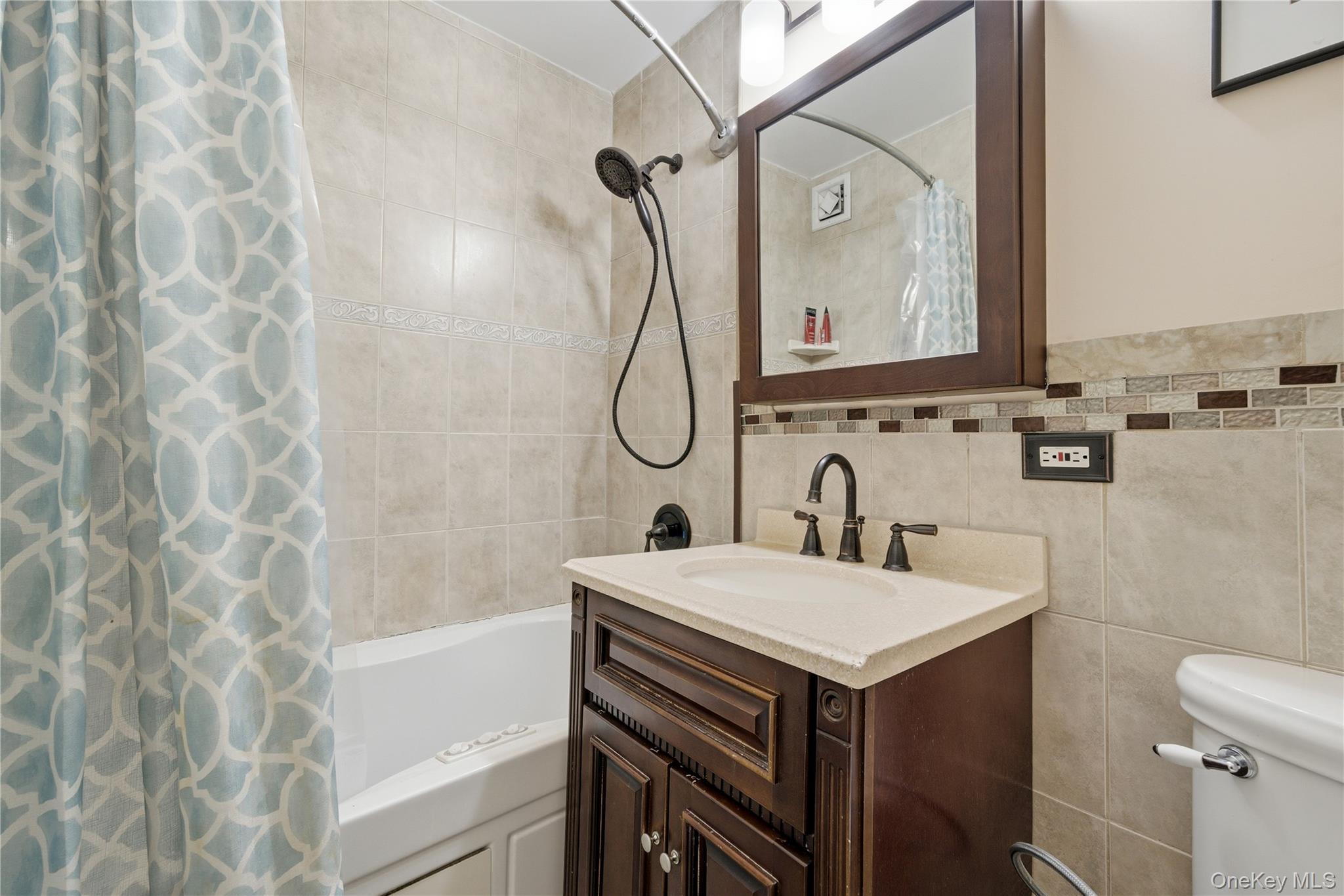 420 Shore Road Unit: 3M