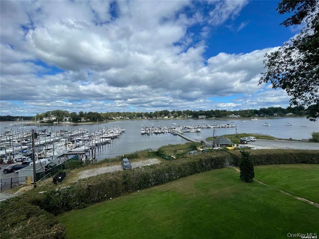 307 W Shore Road Unit: 5