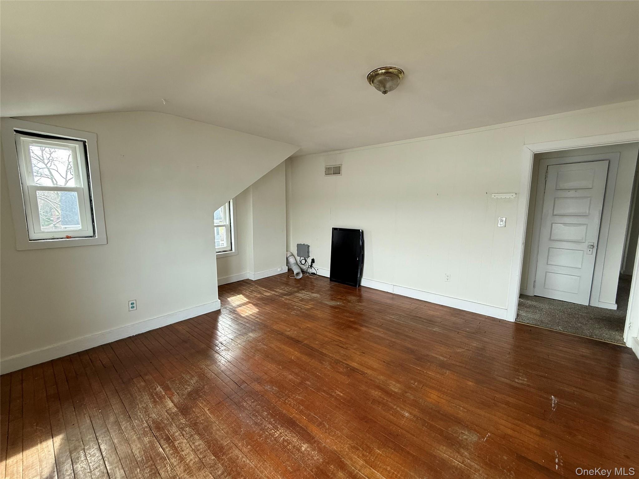 307 W Shore Road Unit: 5