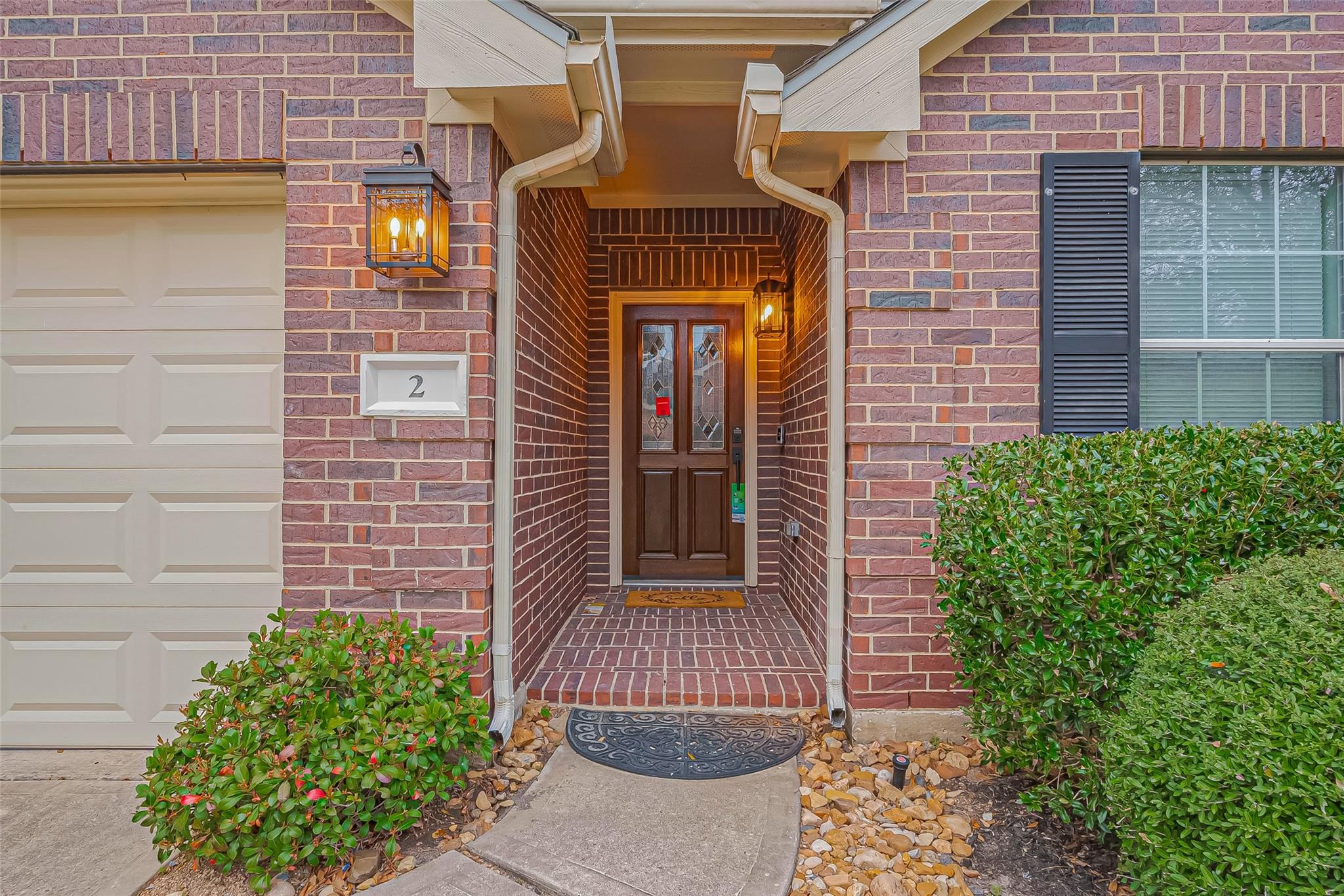 2 Garden Lodge Place