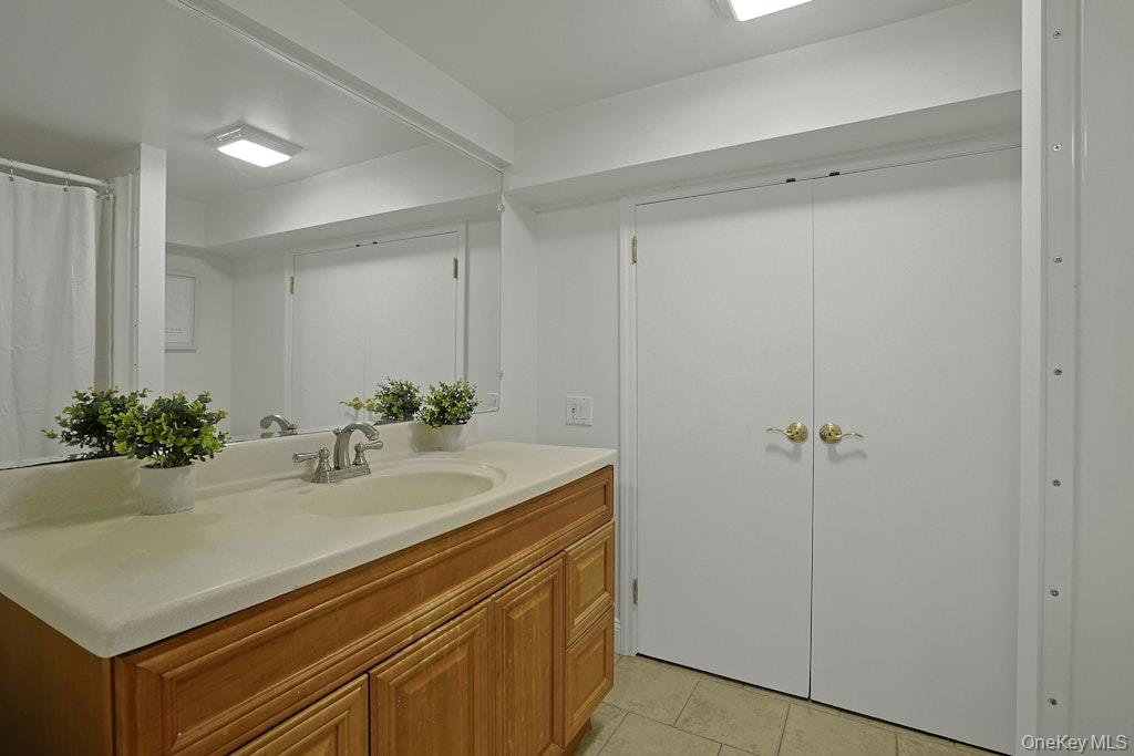 91 Vaughn Avenue