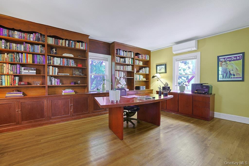 91 Vaughn Avenue