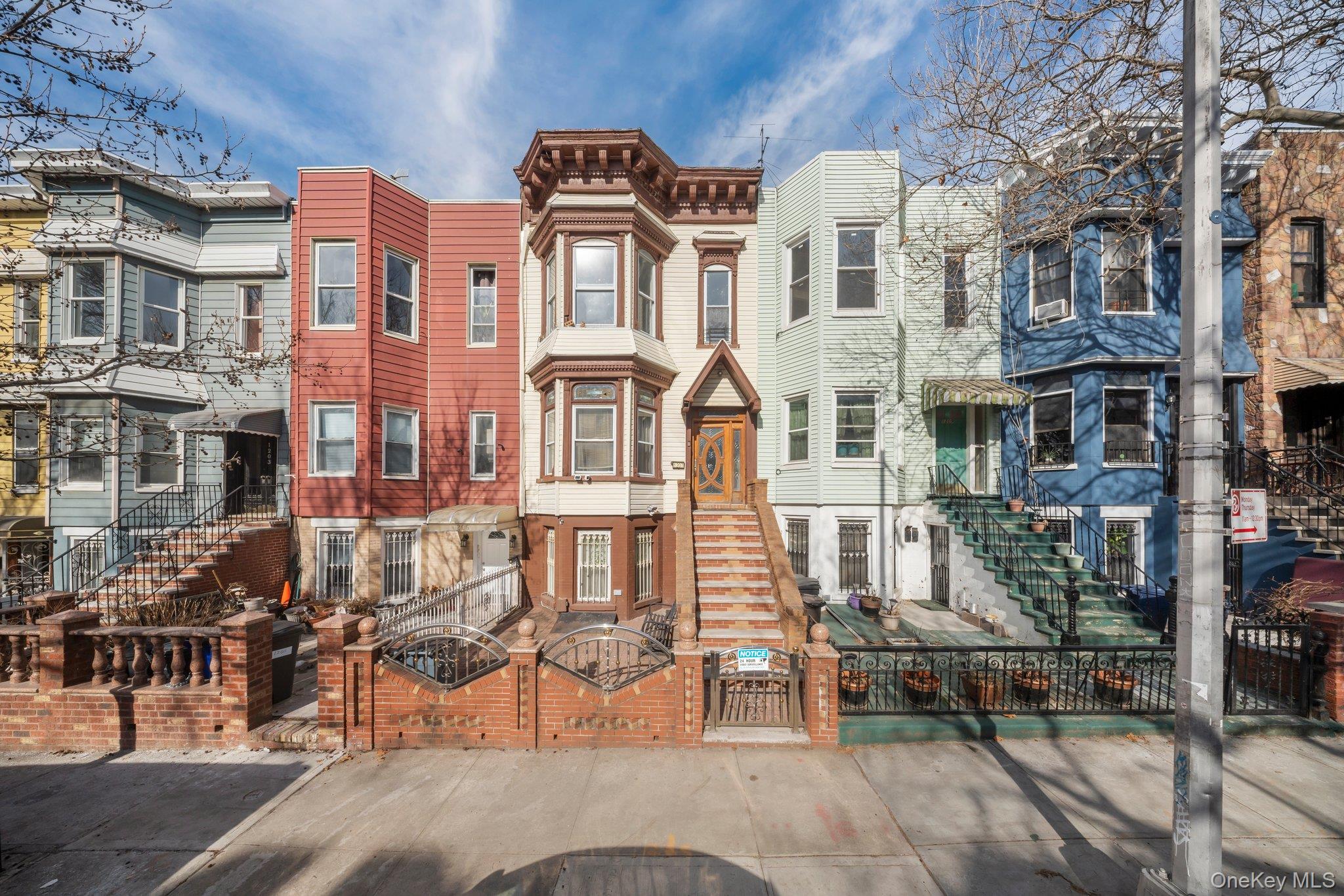 1207 Hancock Street Unit: 2