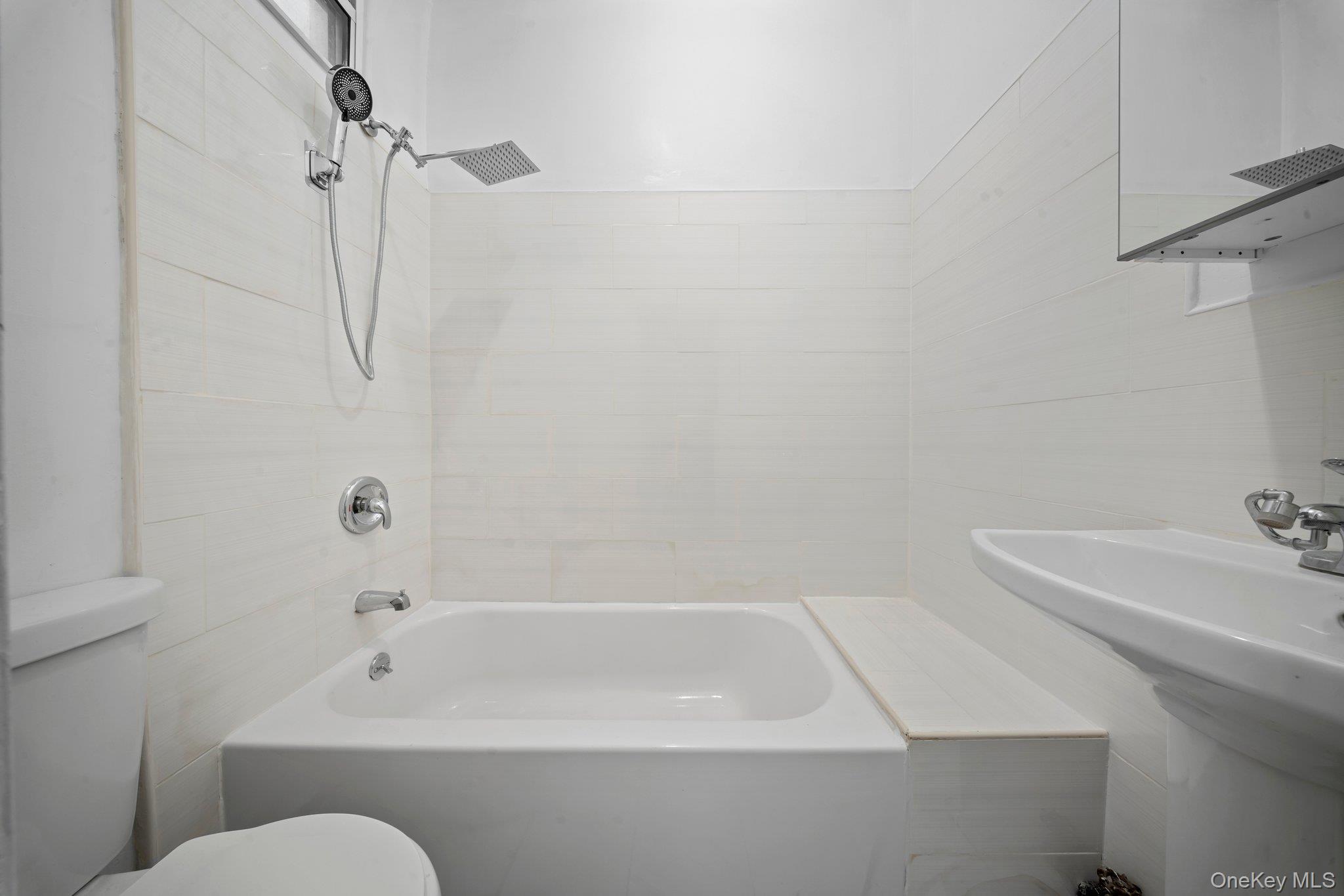 1207 Hancock Street Unit: 2