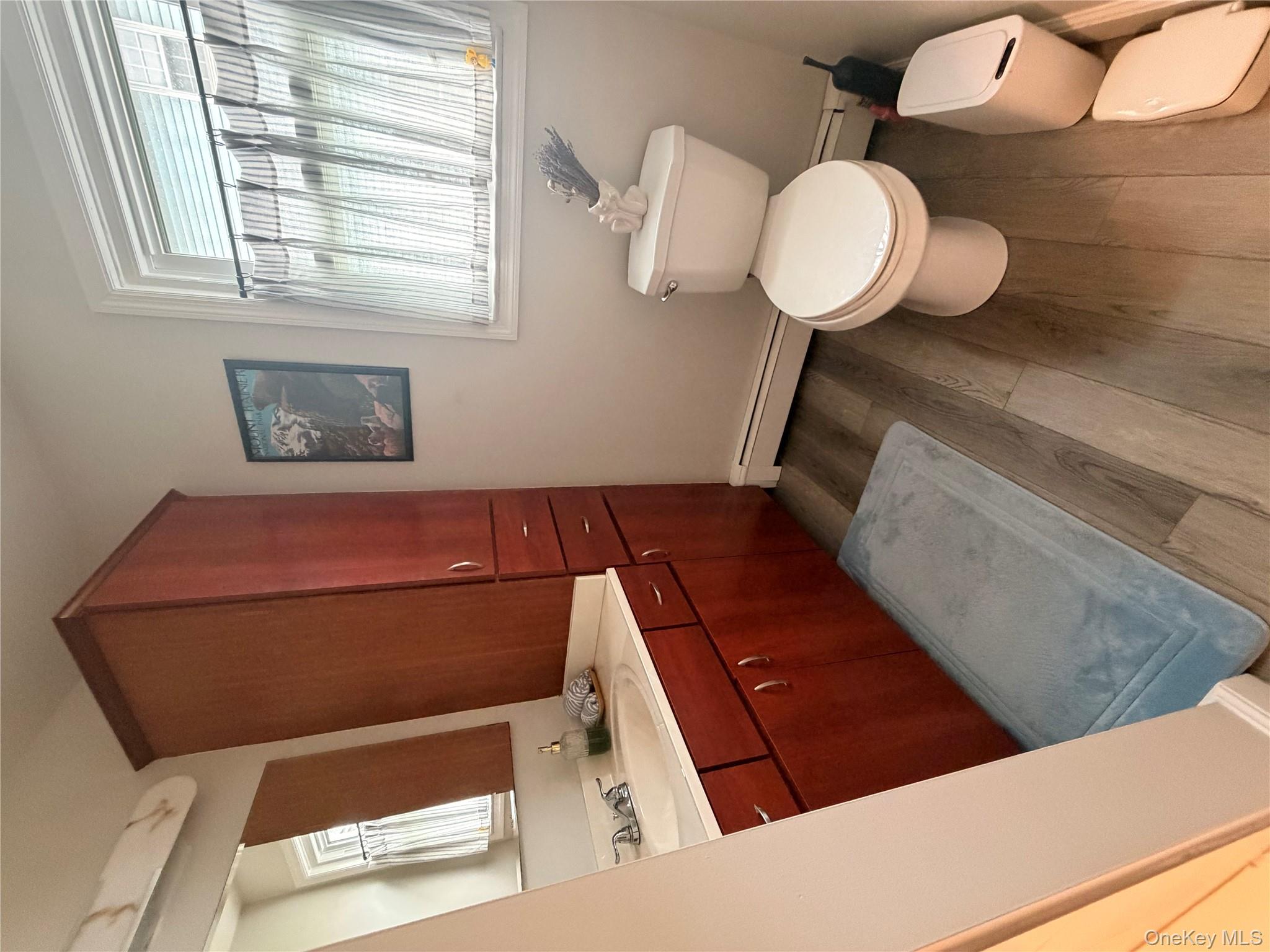 81 S Mesier Avenue Unit: Bottom