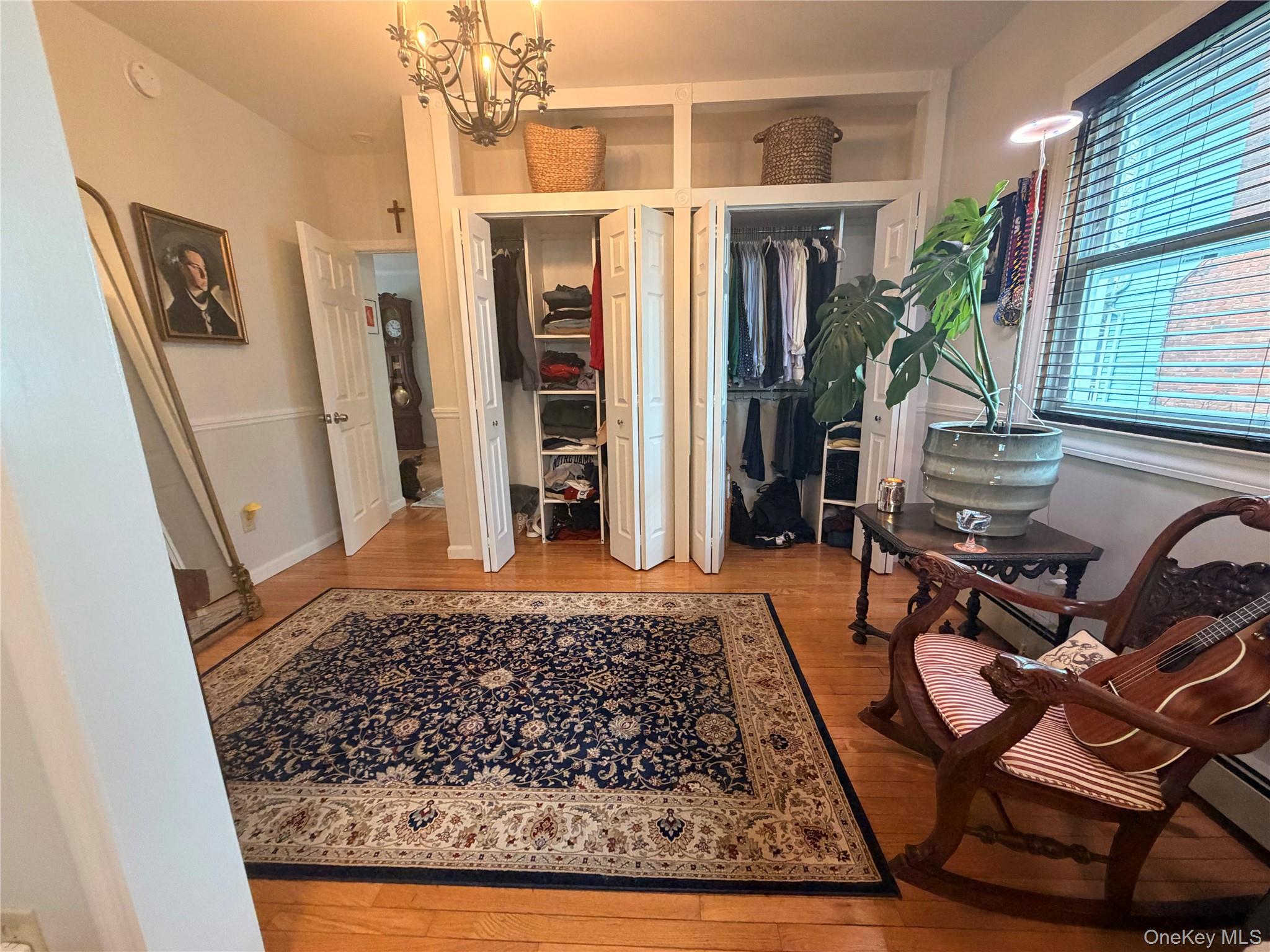 81 S Mesier Avenue Unit: Bottom