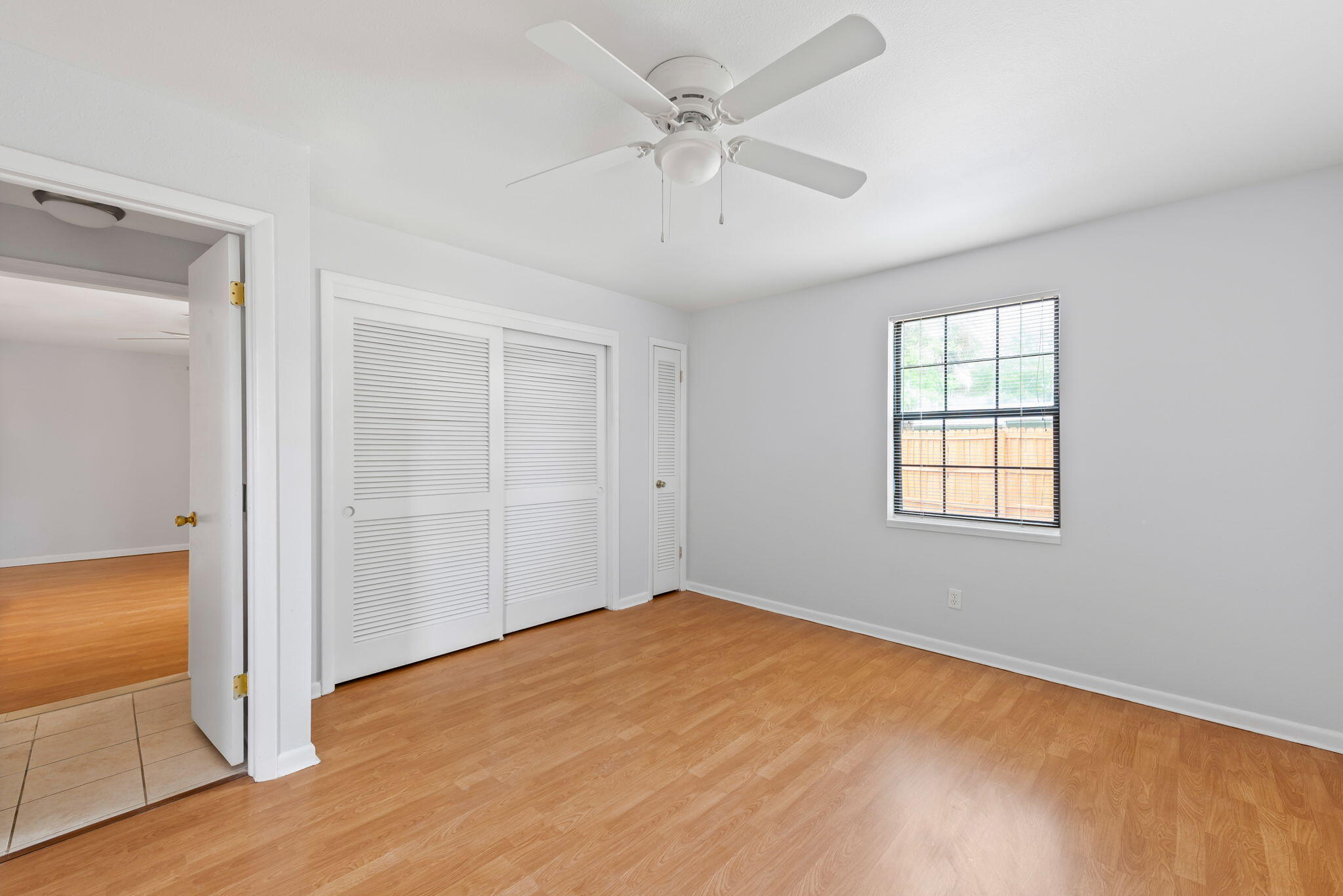 240 W W Lorraine Dr Drive