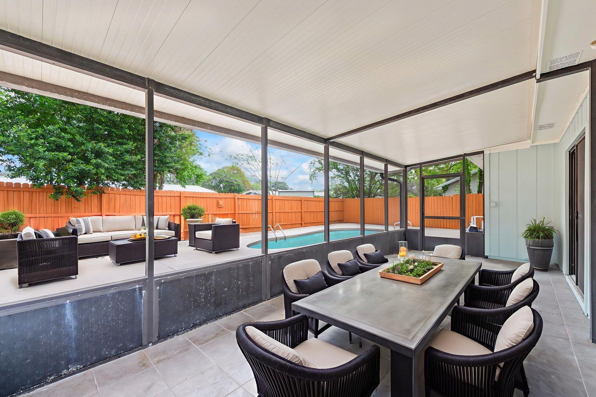 240 W W Lorraine Dr Drive