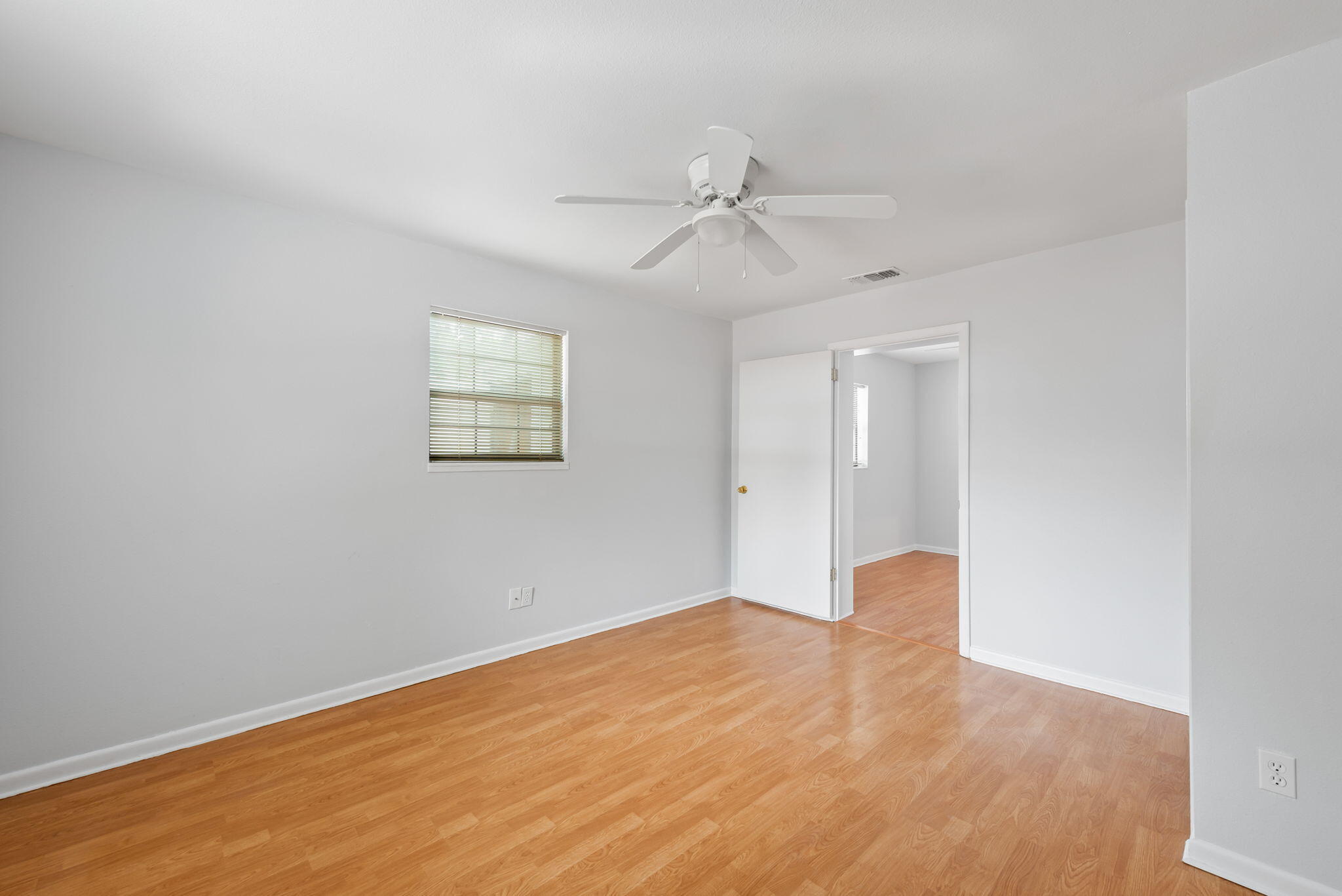 240 W W Lorraine Dr Drive