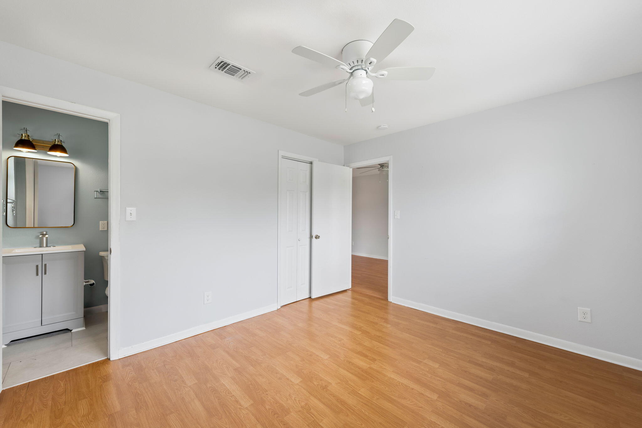 240 W W Lorraine Dr Drive