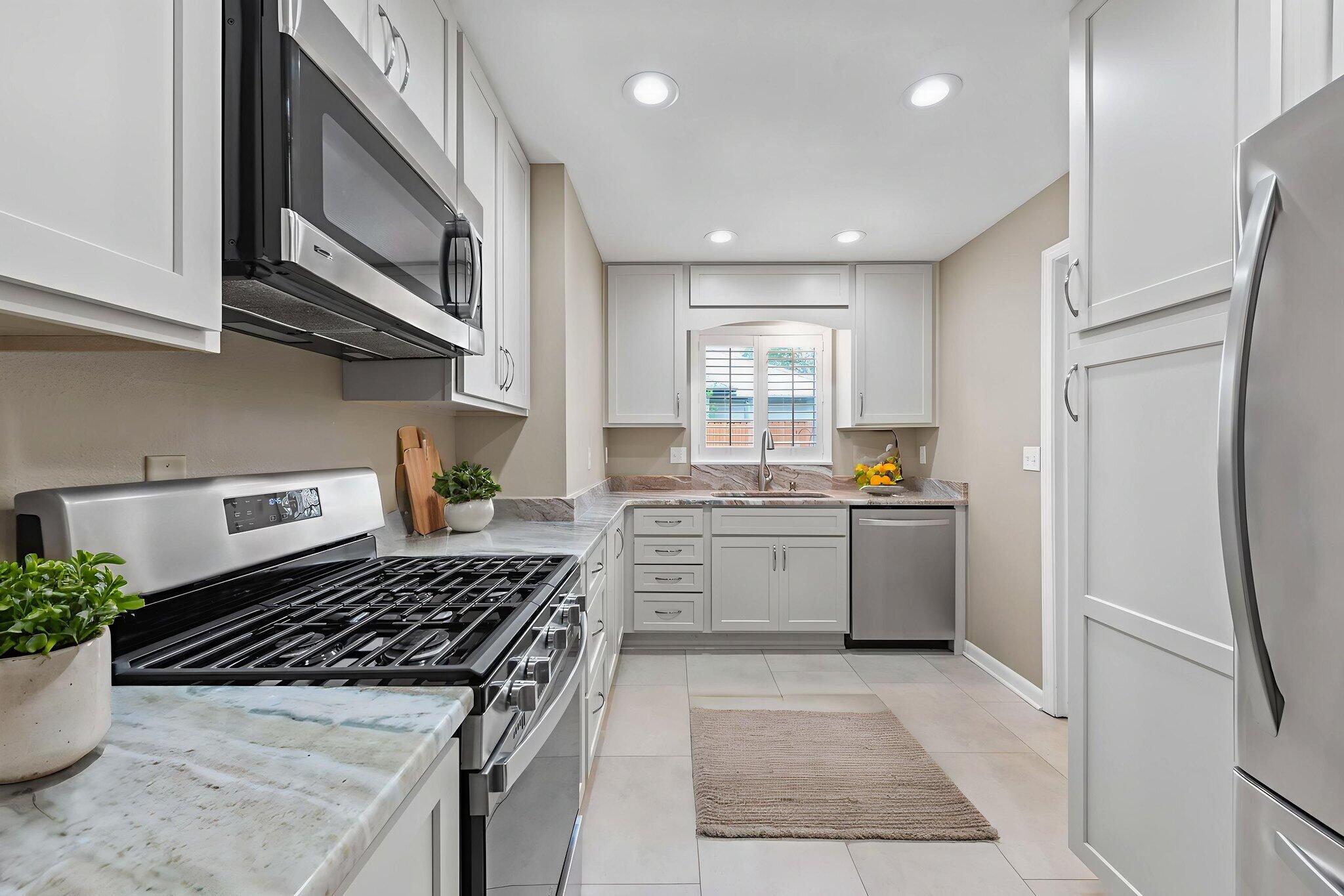 240 W W Lorraine Dr Drive