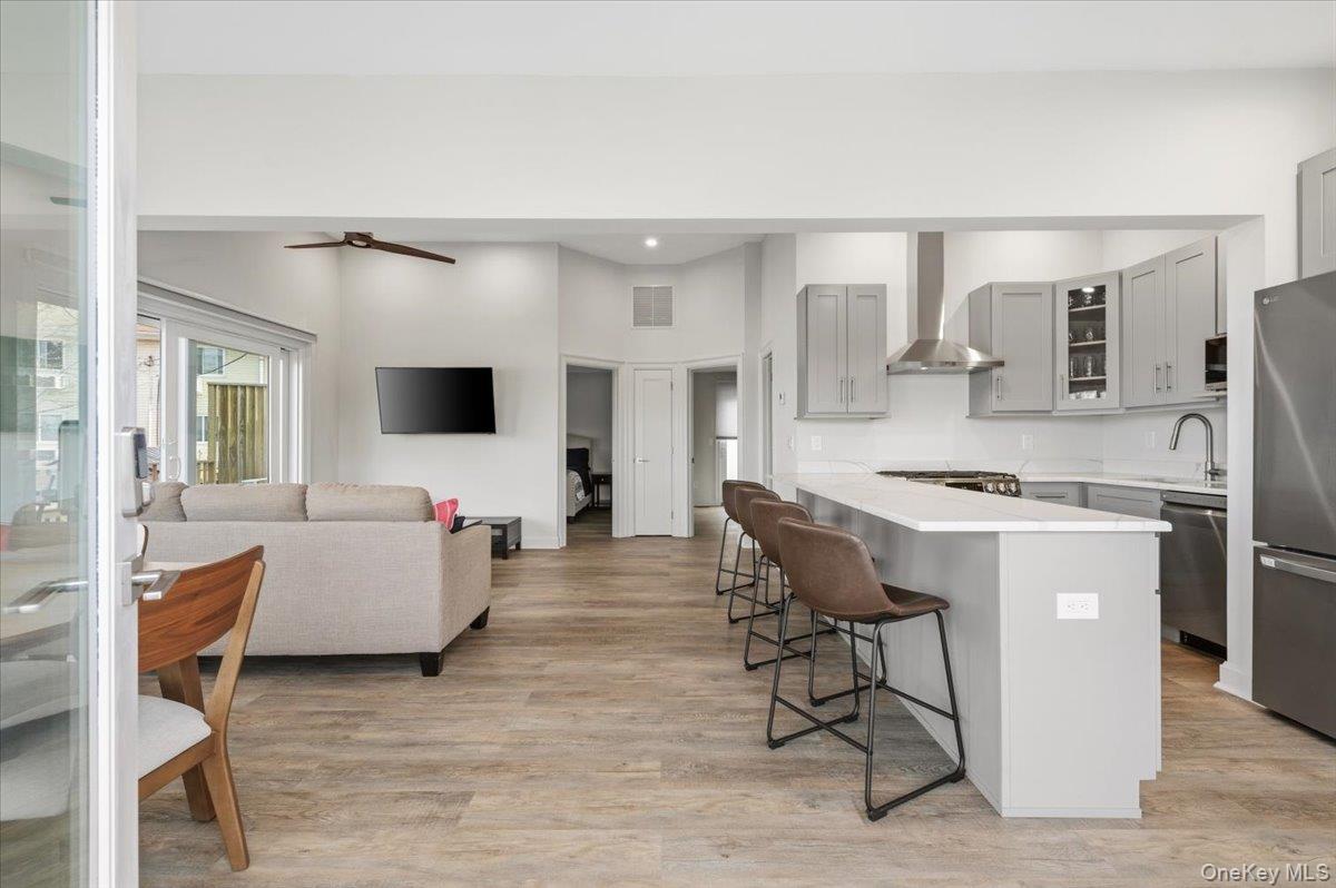 73 W Tiana Road Unit: 11