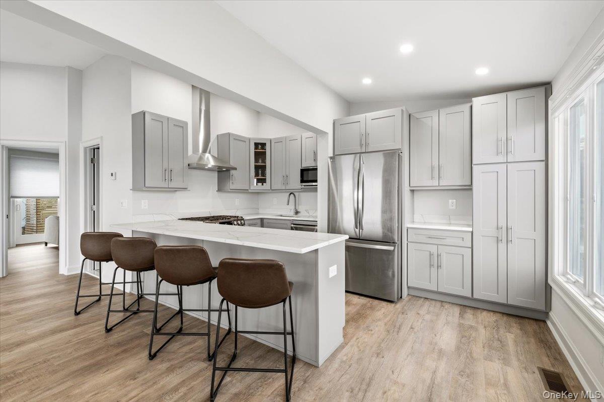 73 W Tiana Road Unit: 11