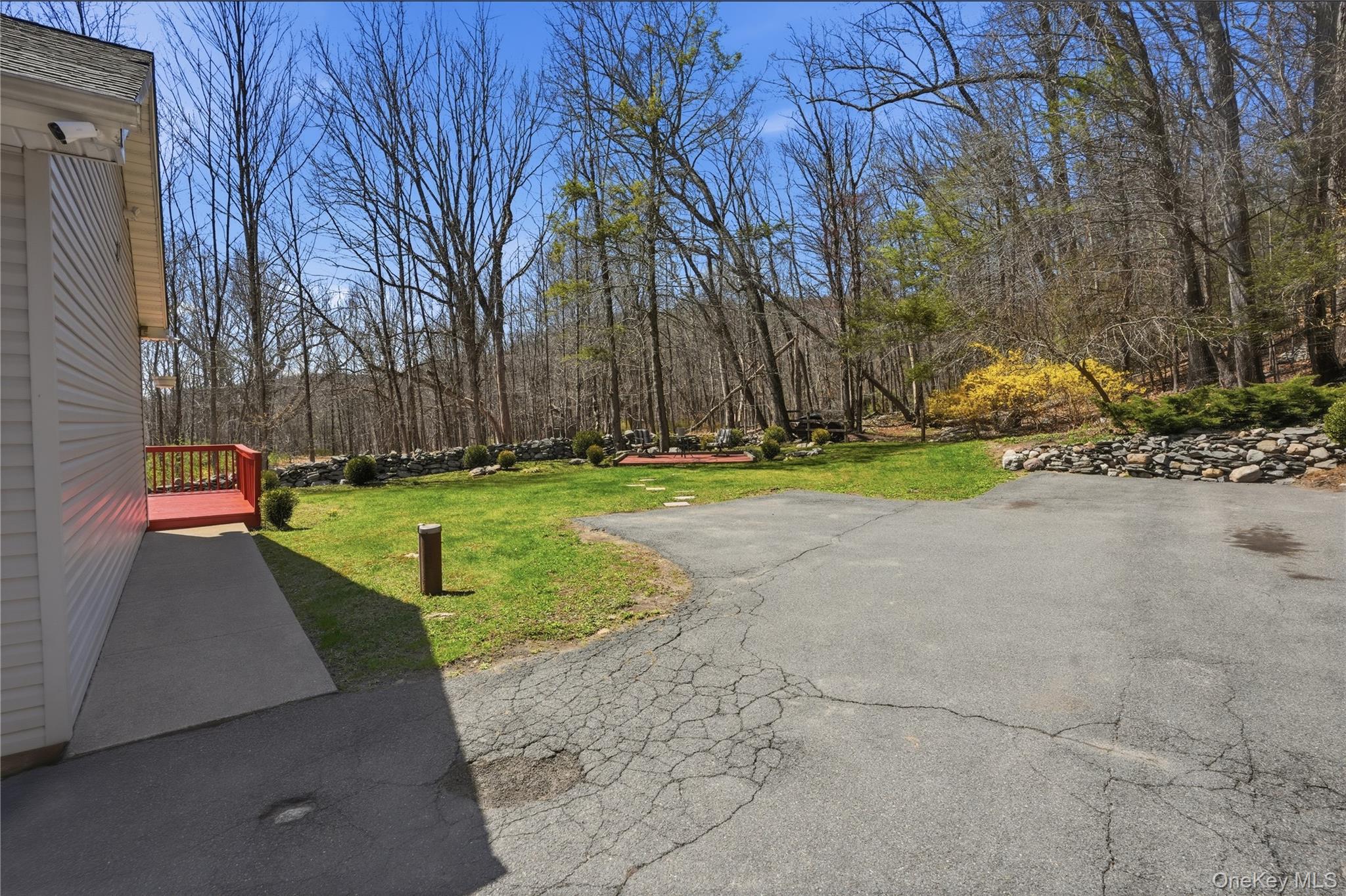 9 Rustic Hills Road