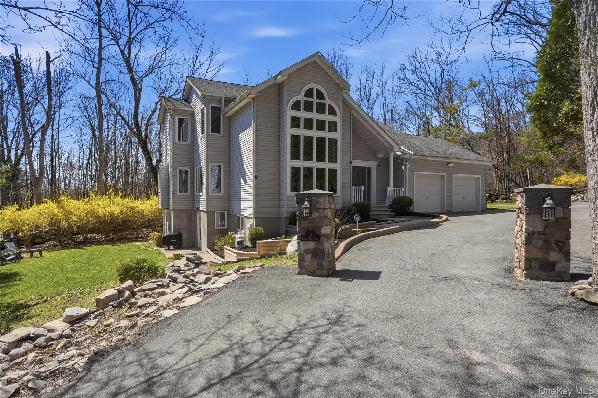 9 Rustic Hills Road
